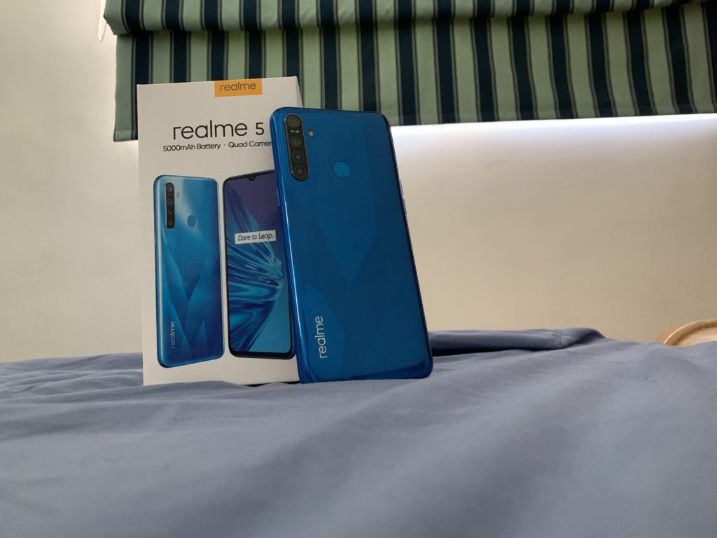 realme 5 first impressions with box